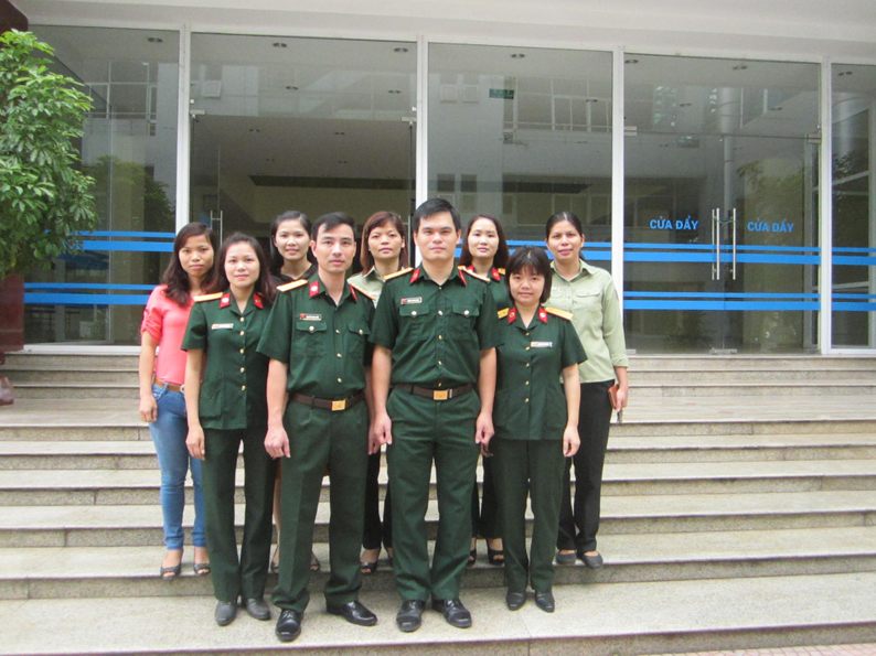 Khoa Dược & Trang bị