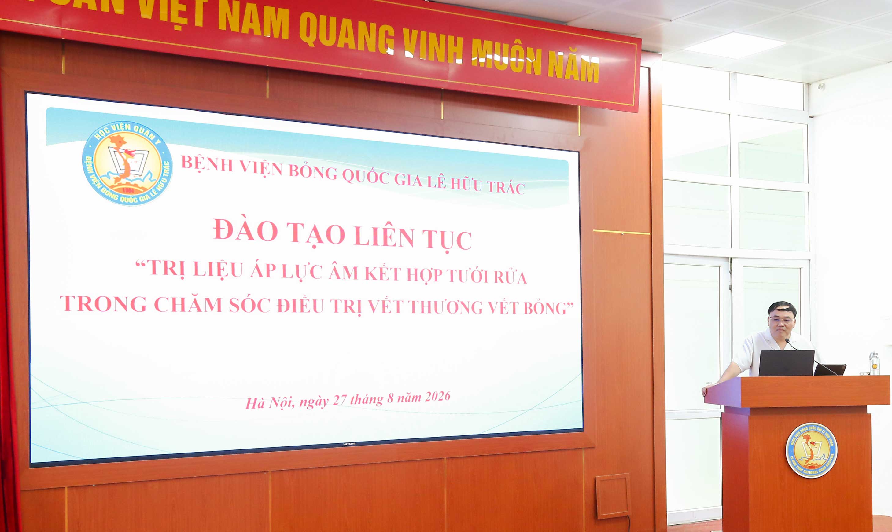 Bệnh viện Bỏng Quốc gia Lê Hữu Trác tổ chức đào tạo liên tục về Trị liệu áp lực âm kết hợp tưới rửa trong điều trị vết thương, vết bỏng