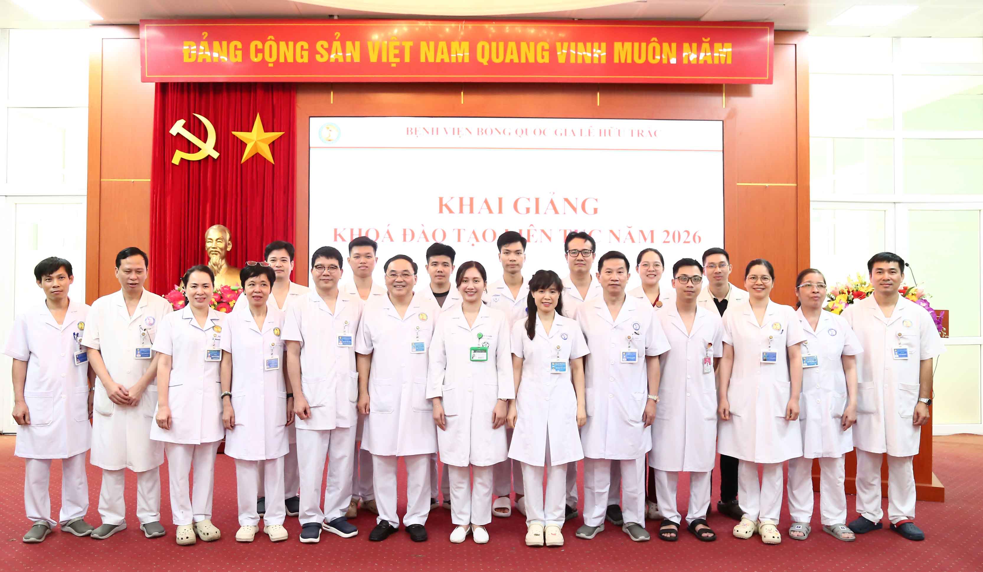 Bệnh viện Bỏng Quốc gia Lê Hữu Trác khai giảng khóa đào tạo Chuyên khoa bỏng năm 2026