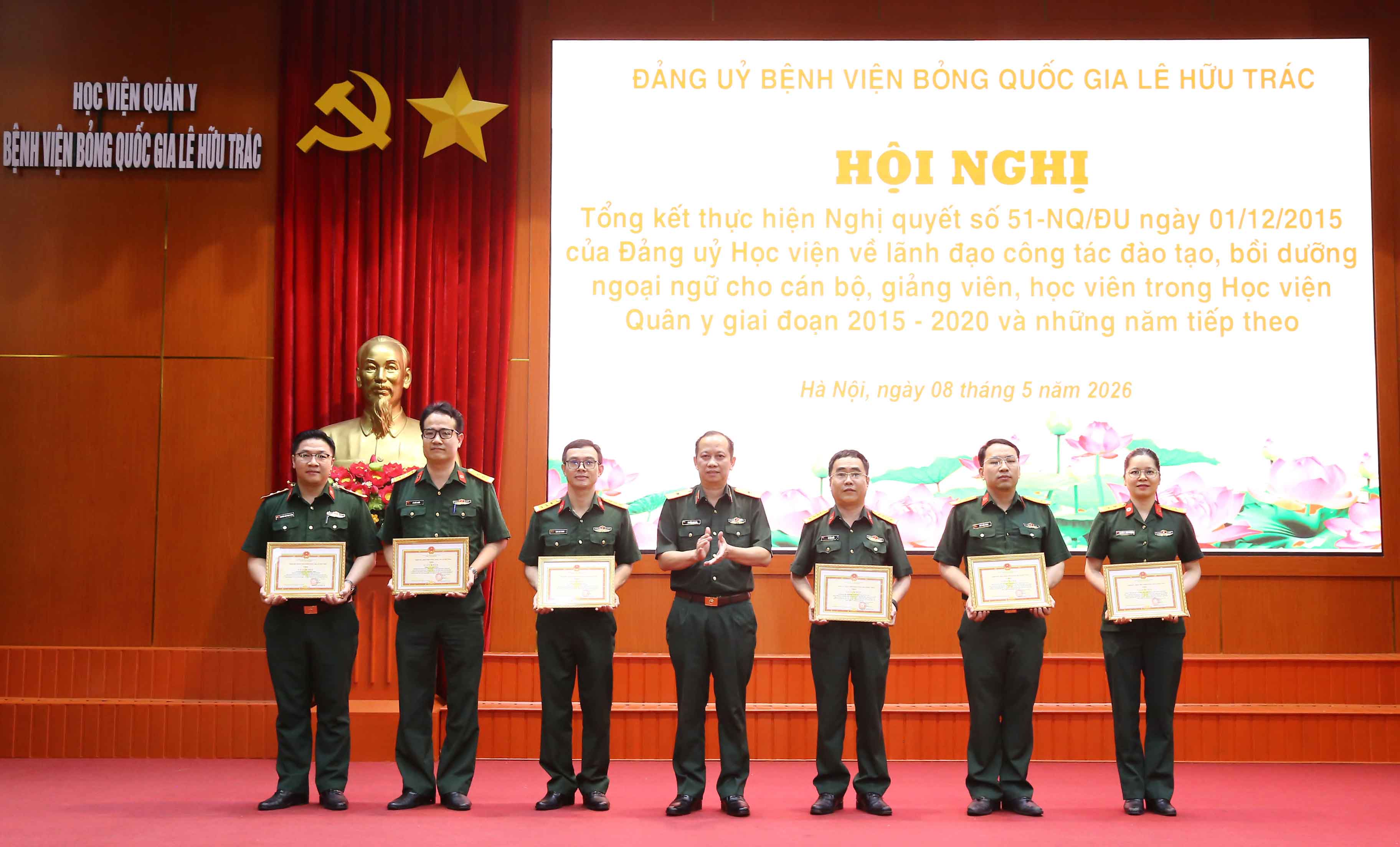 Bệnh viện Bỏng Quốc gia Lê Hữu Trác tổng kết 10 năm thực hiện Nghị quyết về công tác đào tạo, bồi dưỡng ngoại ngữ