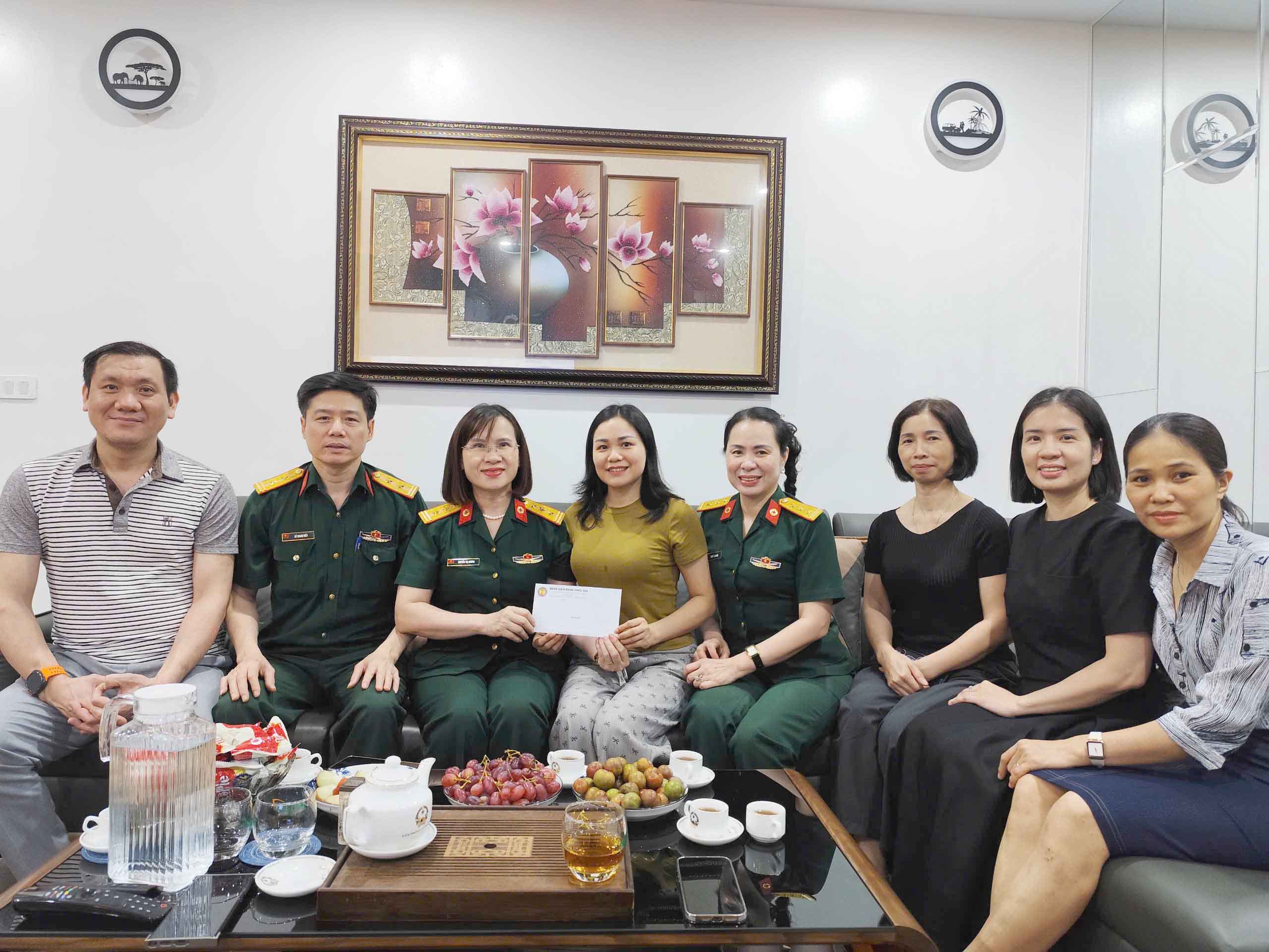 Công đoàn Bệnh viện Bỏng Quốc gia Lê hữu trác tổ chức thăm hỏi, động viên nhân viên bệnh viện tham gia nhiệm vụ gìn giữ hòa bình tại Nam Xu Đăng