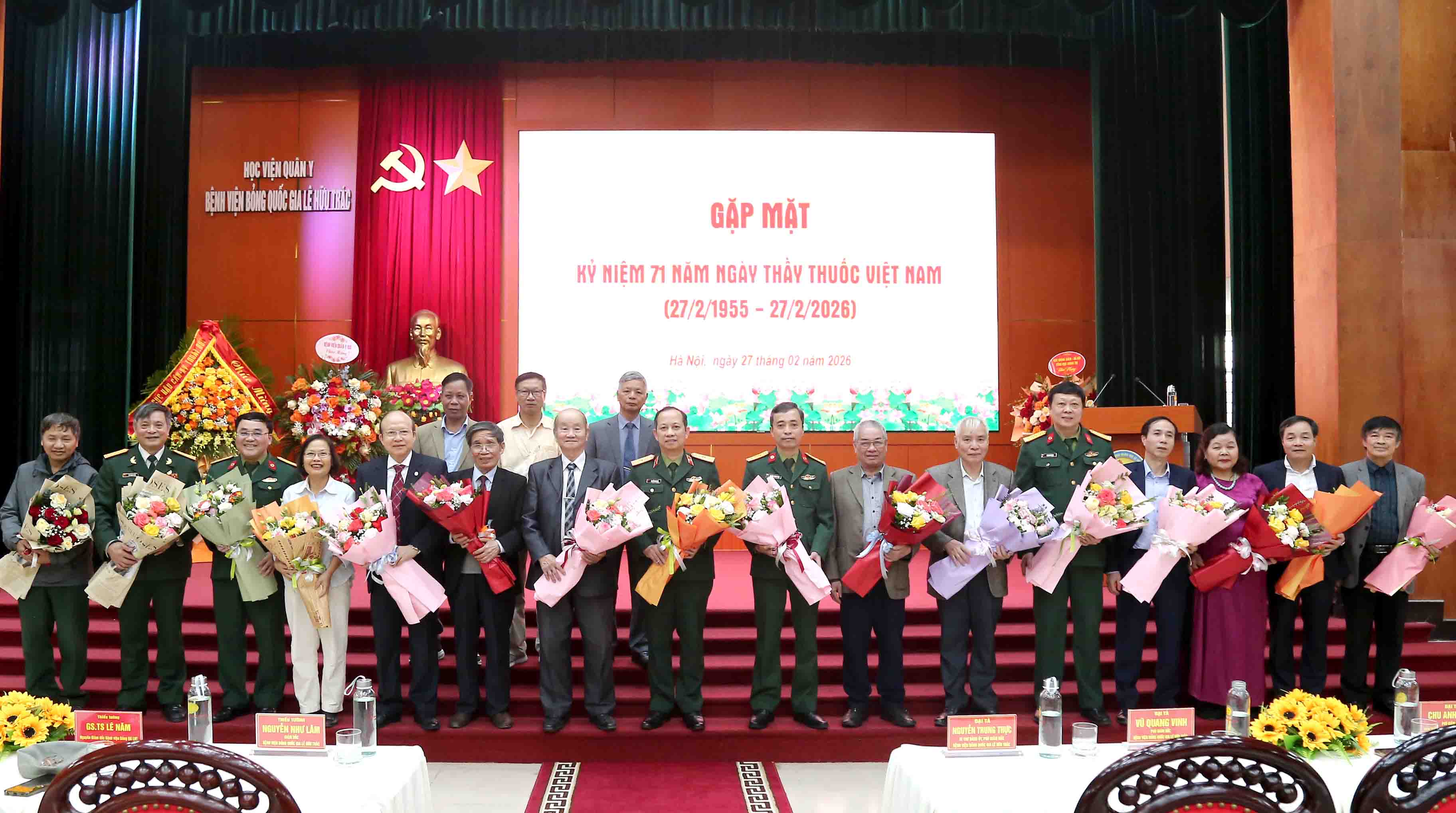 Bệnh viện Bỏng Quốc gia Lê Hữu Trác gặp mặt kỷ niệm 71 năm Ngày Thầy thuốc Việt Nam (27/2/1955 - 27/2/2026)