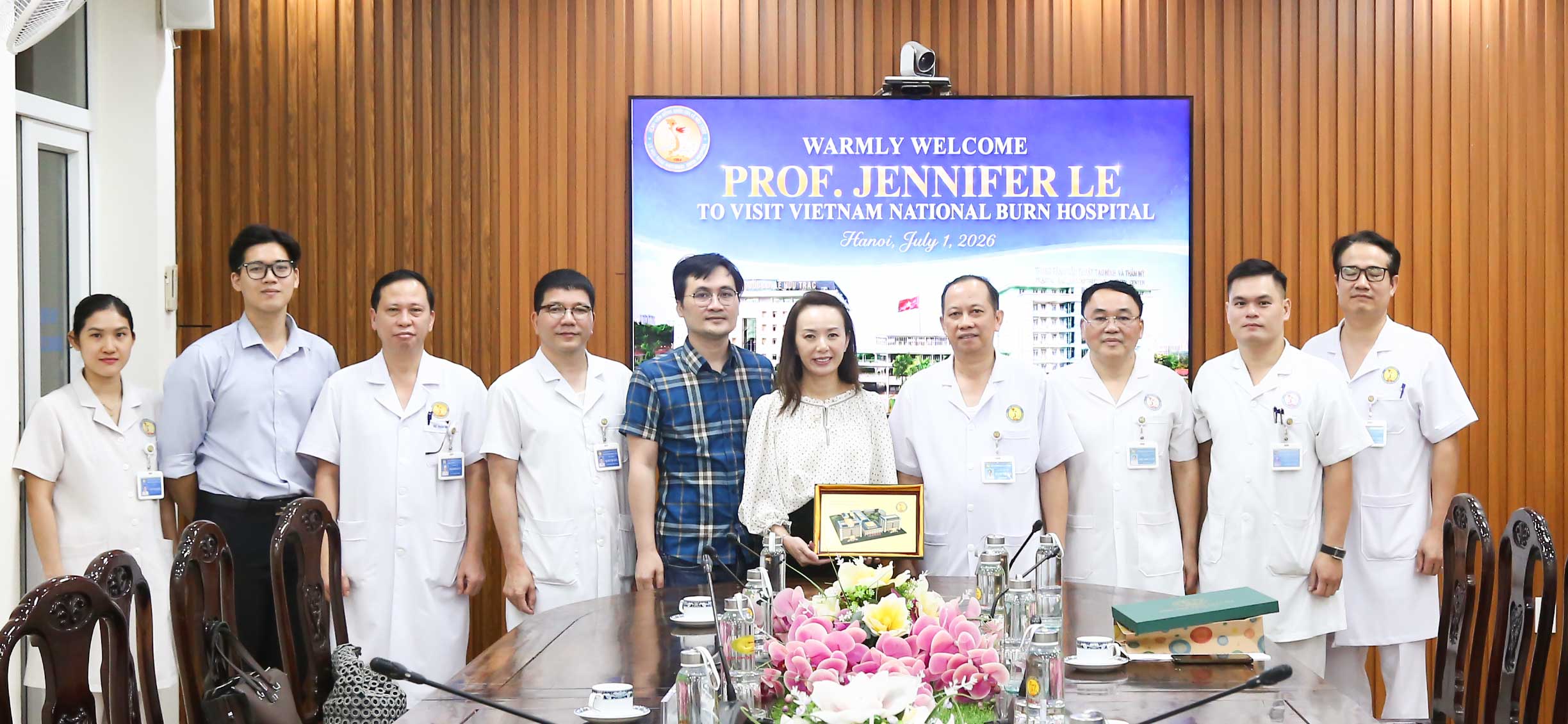 GS. Jennifer Le chia sẻ kinh nghiệm tối ưu hóa sử dụng kháng sinh tại Bệnh viện Bỏng Quốc gia Lê Hữu Trác